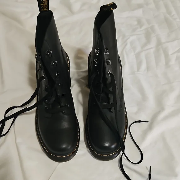 Doc Marten Jesy Sendal Flared Heel Boots - Picture 3 of 6
